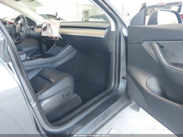 2021 TESLA MODEL Y 5YJYGDEE7MF060519 Photo 4