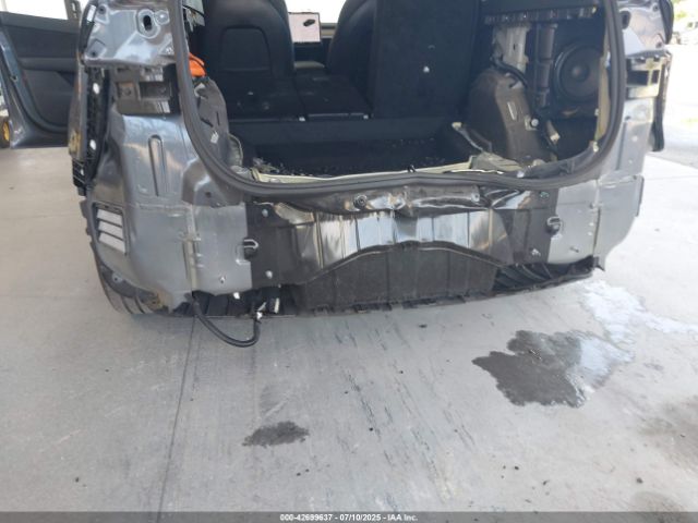 2021 TESLA MODEL Y 5YJYGDEE7MF060519 Photo 5