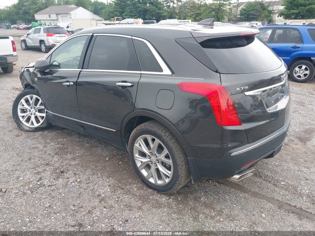 2018 CADILLAC XT5 1GYKNCRS8JZ101083 Photo 2