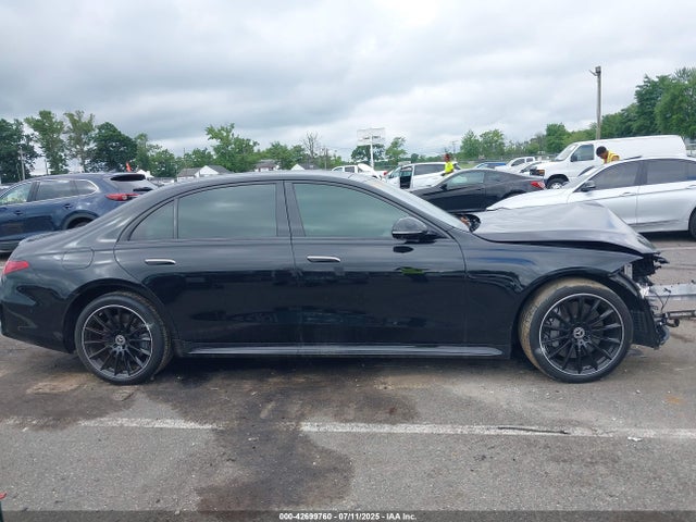W1K6G7GB4NA128240 Mercedes-Benz m176