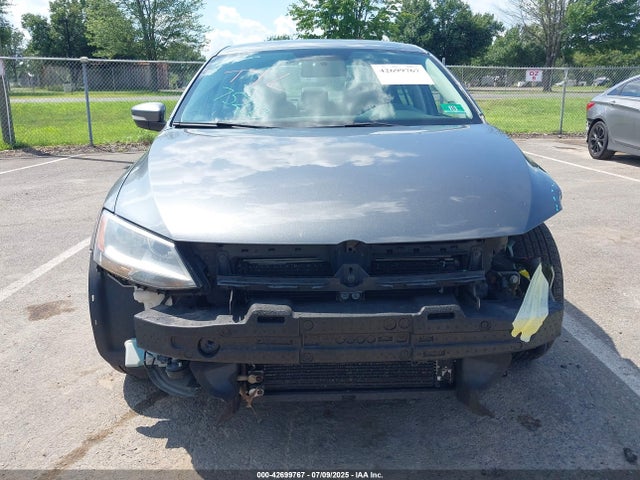 3VWD17AJ8EM247640 Volkswagen Jetta