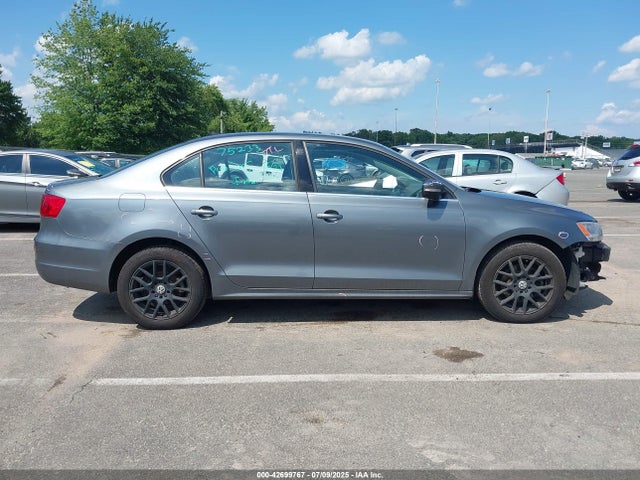 3VWD17AJ8EM247640 Volkswagen Jetta