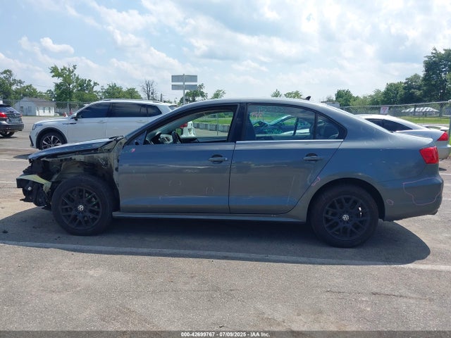 3VWD17AJ8EM247640 Volkswagen Jetta