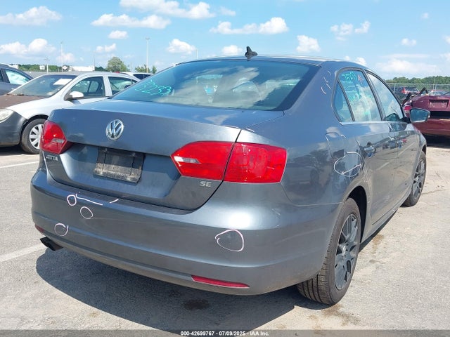 3VWD17AJ8EM247640 Volkswagen Jetta