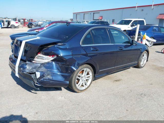 2014 MERCEDES-BENZ C 250 WDDGF4HB8ER306043 Photo 3