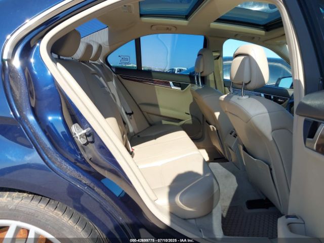 2014 MERCEDES-BENZ C 250 WDDGF4HB8ER306043 Photo 7
