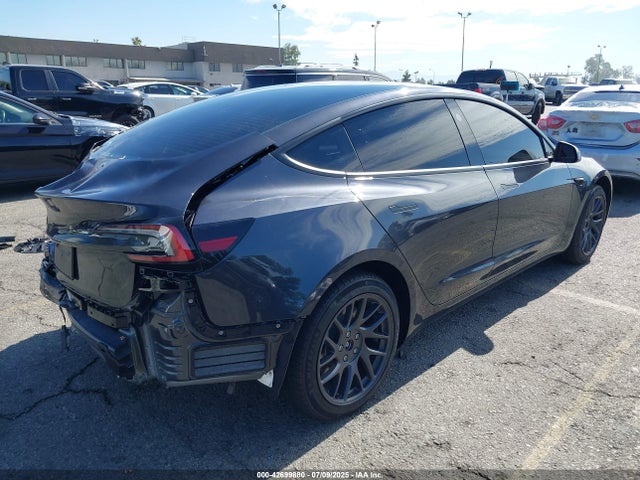 2025 TESLA MODEL 3 5YJ3E1EA1SF039478 Photo 3