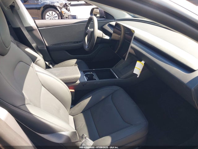 2025 TESLA MODEL 3 5YJ3E1EA1SF039478 Photo 4