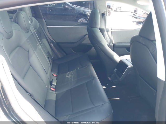 2025 TESLA MODEL 3 5YJ3E1EA1SF039478 Photo 7