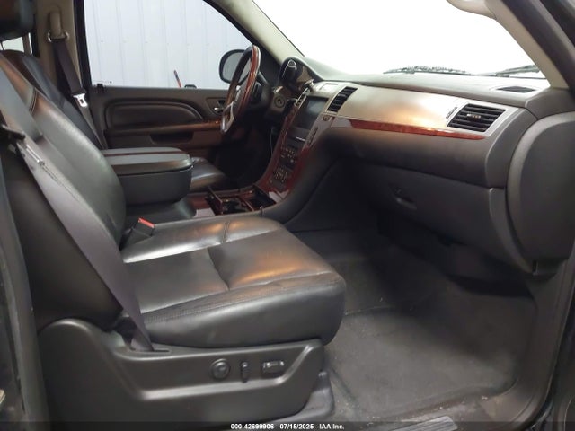 2011 CADILLAC ESCALADE 1GYS4BEF2BR339213 Photo 4