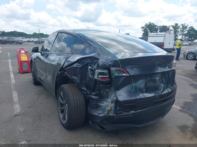 2024 TESLA MODEL Y 7SAYGDED9RF213760 Photo 5