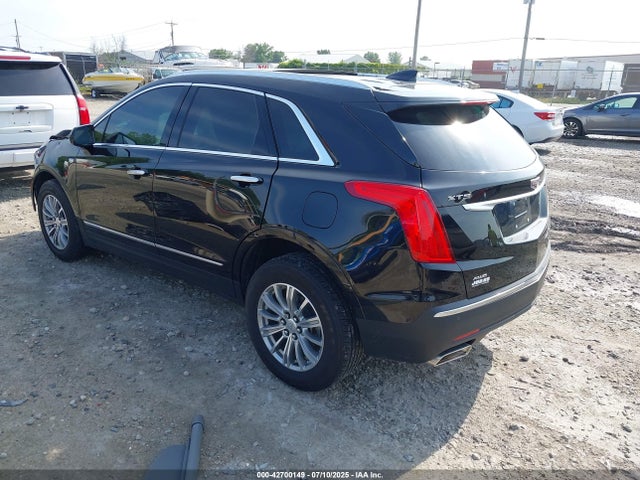 2019 CADILLAC XT5 1GYKNDRSXKZ197807 Photo 2