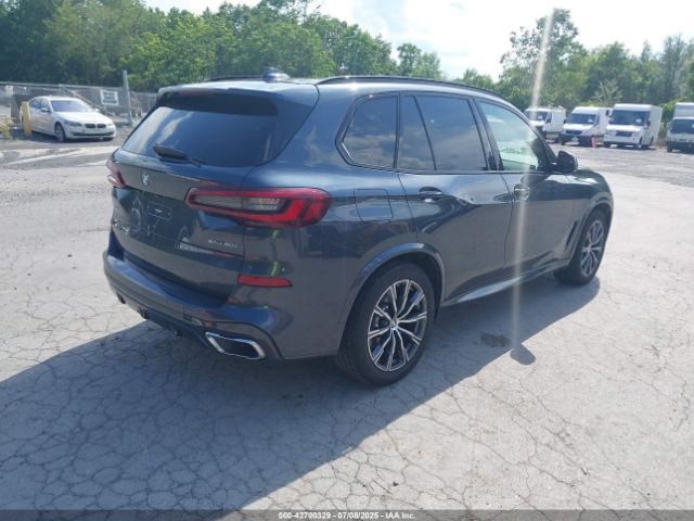 2022 BMW X5 5UXCR6C07N9L28695 Photo 3