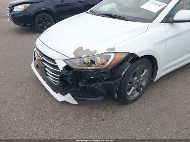 5NPD84LF7HH183946 Hyundai Elantra