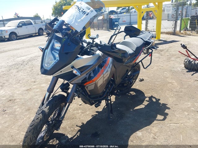 2014 KTM 1190 VBKV19406EM910137 Photo 1