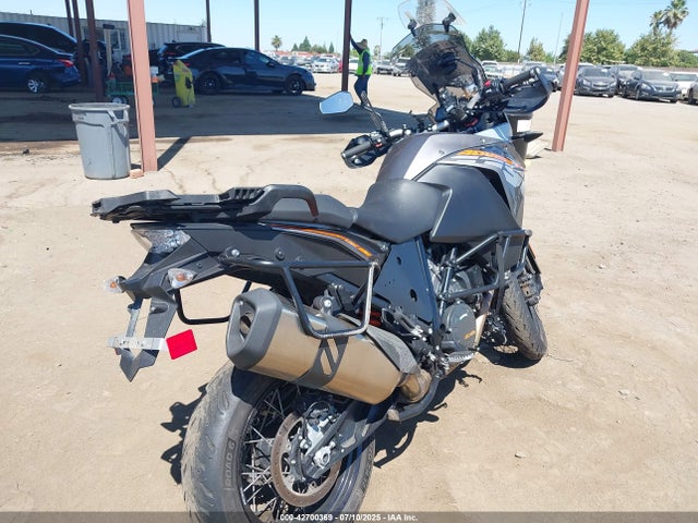 2014 KTM 1190 VBKV19406EM910137 Photo 3