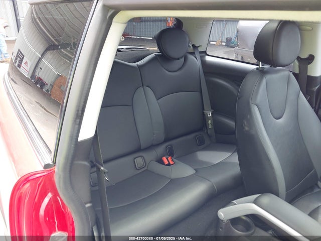 2010 MINI COOPER WMWMF3C52ATZ66999 Photo 7