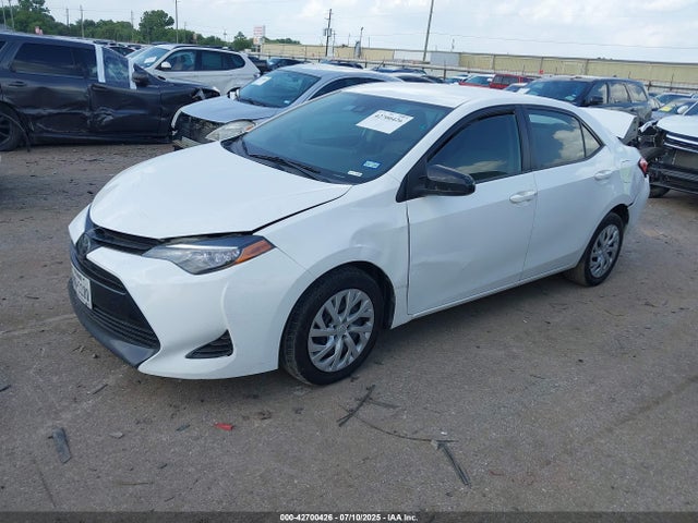 Toyota 2zr-fe 2017 5YFBURHEXHP702829 Image 2