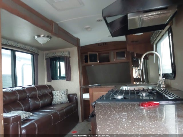 4YDT23R27GT415190 Keystone Elite