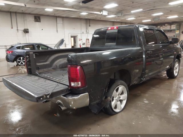 2017 RAM 1500 1C6RR7UT2HS625761 Photo 3