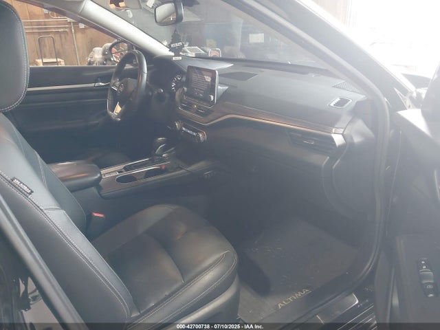 42700738 :رقم المزاد ، 1N4AL4FV3KC158216 vin ، 2019 Nissan Altima 2.0 Edition One مزاد بيع