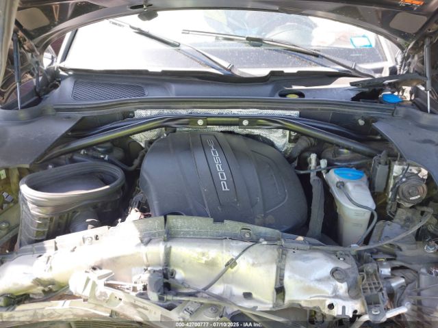2017 PORSCHE MACAN WP1AA2A51HLB04884 Photo 9