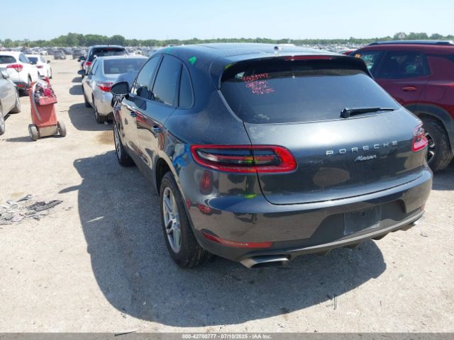 2017 PORSCHE MACAN WP1AA2A51HLB04884 Photo 2