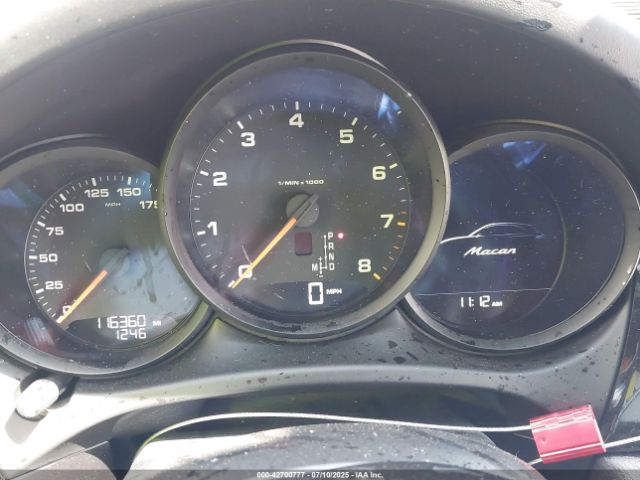 2017 PORSCHE MACAN WP1AA2A51HLB04884 Photo 6