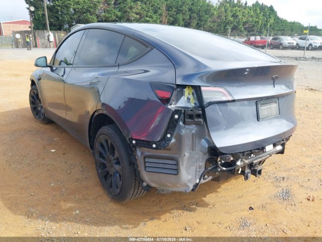 2023 TESLA MODEL Y 7SAYGDEE4PF637093 Photo 2