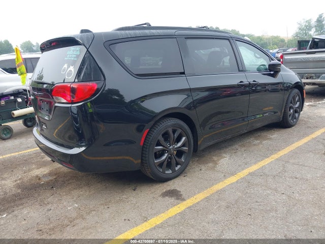 2C4RC1BGXJR175104 Chrysler Pacifica