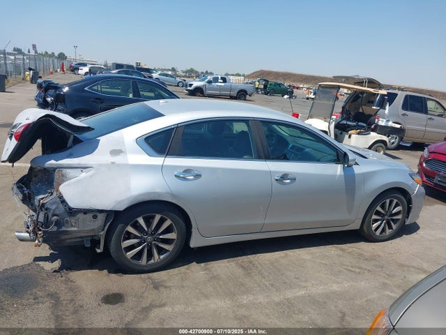 1N4AL3AP1HC204704 Nissan 2017