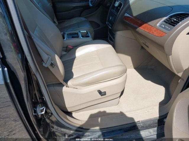 2011 CHRYSLER TOWN & COUNTRY 2A4RR8DG6BR605632 Photo 4