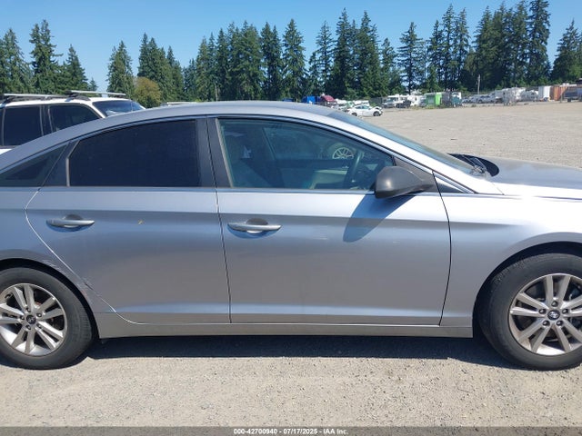 Hyundai 2017 2017 5NPE24AF8HH575584 Image 13