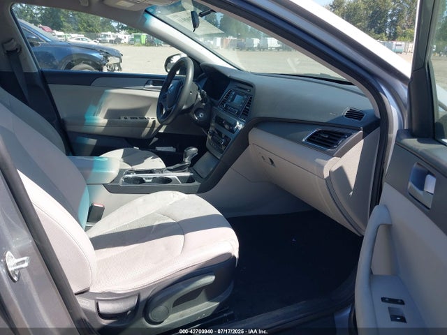 Hyundai 2017 2017 5NPE24AF8HH575584 Image 5