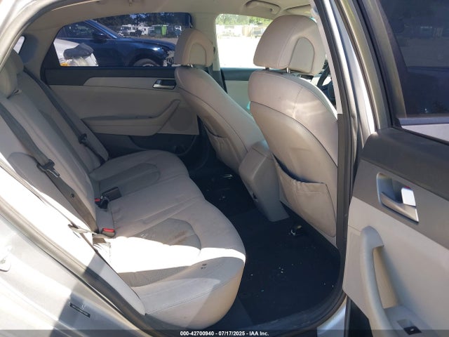 Hyundai 2017 2017 5NPE24AF8HH575584 Image 8