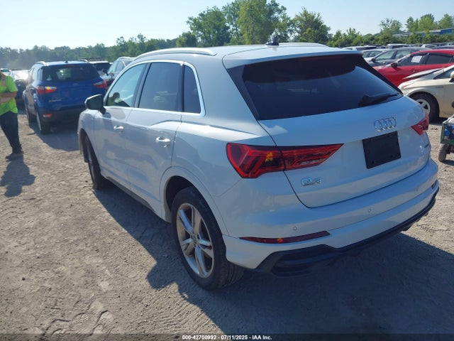 2020 AUDI Q3 WA1EECF32L1107344 Photo 2