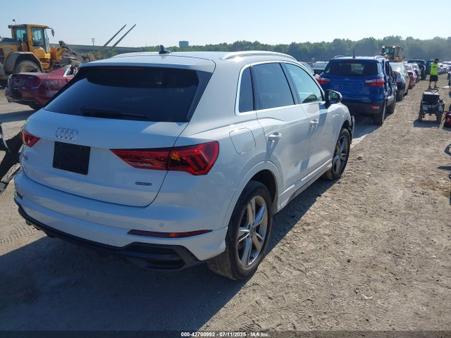 2020 AUDI Q3 WA1EECF32L1107344 Photo 3
