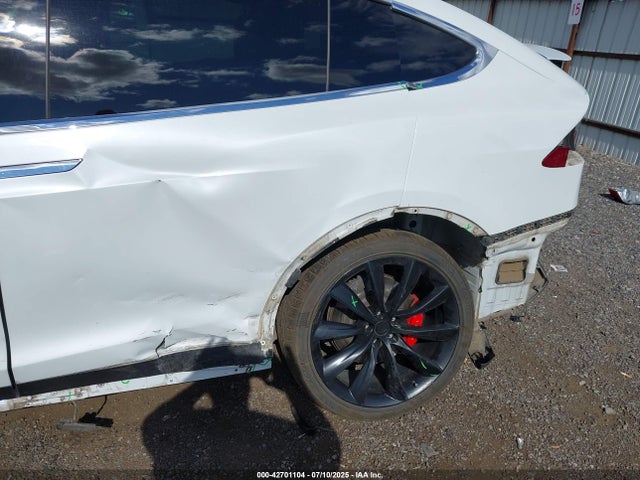 5YJXCAE47GF003075 Tesla MODEL X
