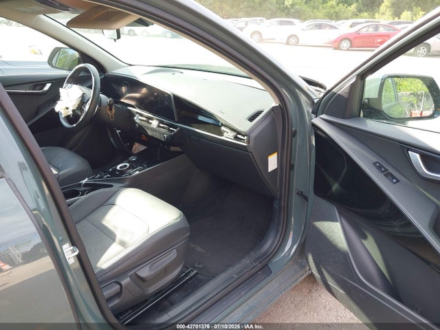KNDCR3L13P5059291 KIA Niro