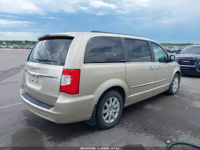 2C4RC1BG4FR628334 Chrysler Town and Country