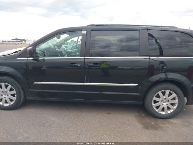 2C4RC1BG4GR295716 Chrysler Town and Country
