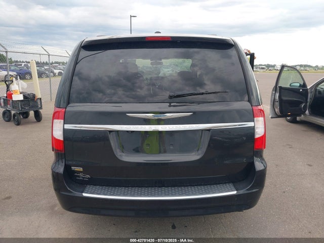2C4RC1BG4GR295716 Chrysler Town and Country