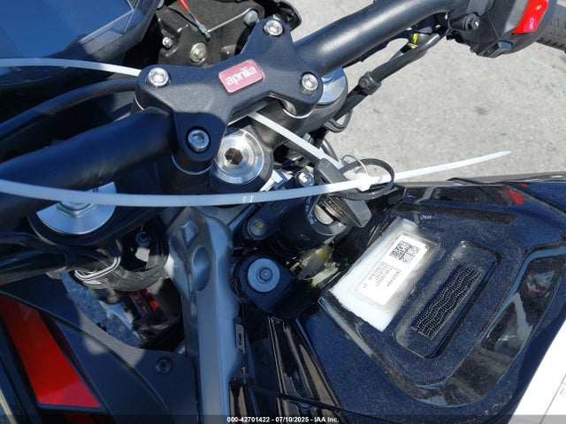 2022 APRILIA TUONO ZD4KSUM07NS000288 Photo 10