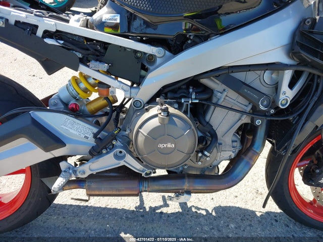 2022 APRILIA TUONO ZD4KSUM07NS000288 Photo 7