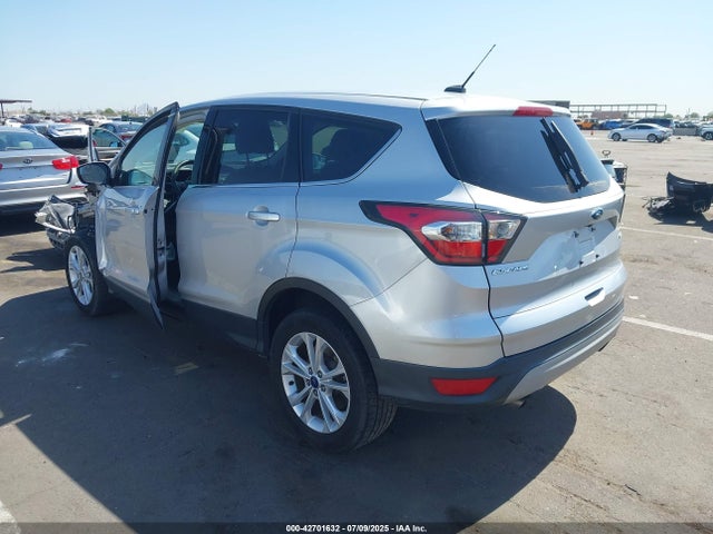 Ford ESCAPE SE 2017 1FMCU0GD2HUA54569 Image 3