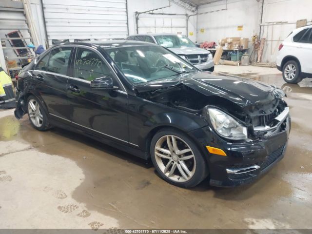 2012 MERCEDES-BENZ C 300 WDDGF8BB8CR234631