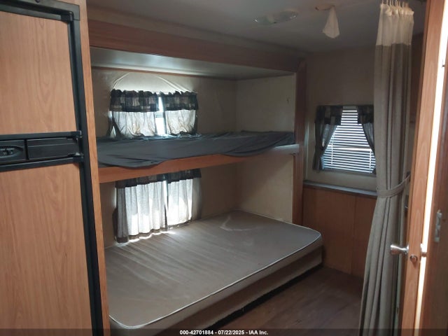 42701884 :رقم المزاد ، 4WYT02S2081213419 vin ، 2008 R-vision R-vision Max Lite M- مزاد بيع
