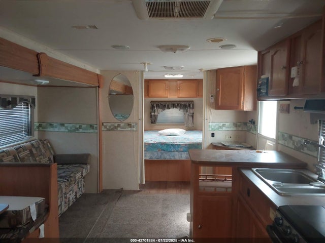42701884 :رقم المزاد ، 4WYT02S2081213419 vin ، 2008 R-vision R-vision Max Lite M- مزاد بيع