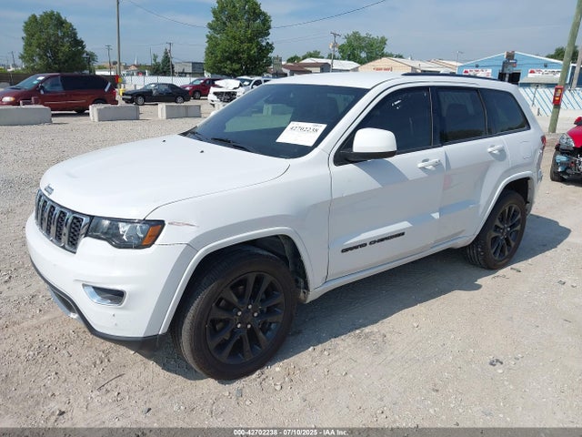 1C4RJFAG2JC303137 Jeep Grand Cherokee