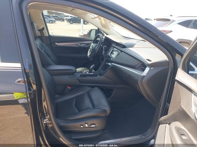 2017 CADILLAC XT5 1GYKNBRS7HZ317351 Photo 4